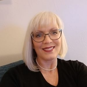 Meet your Posher, Michele